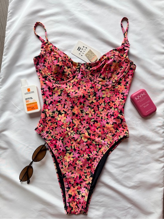 Billabong Other - Floral Pink One-Piece Swimsuit with Underwire Support - Billabong